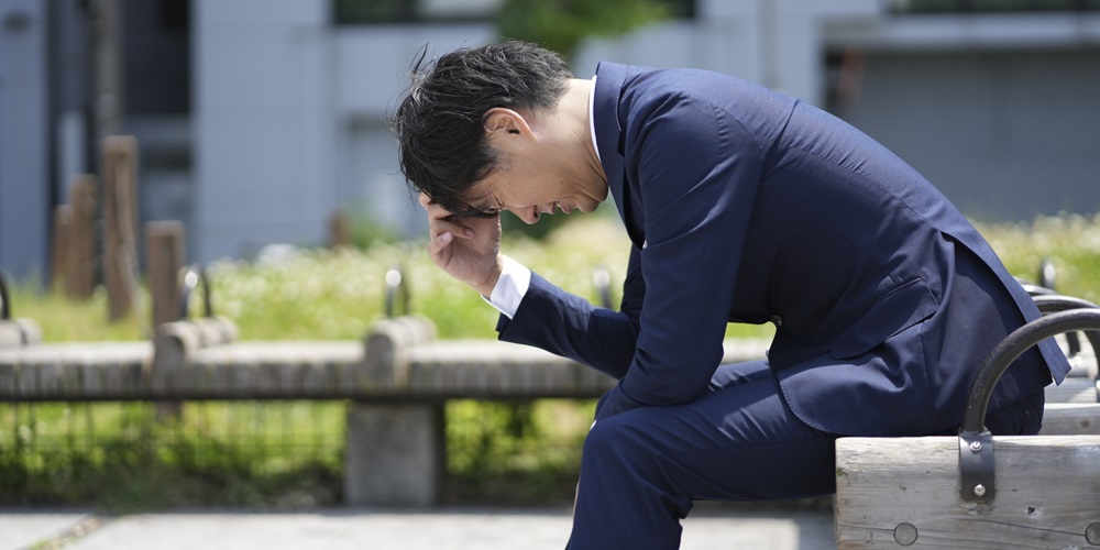 落ち込む人