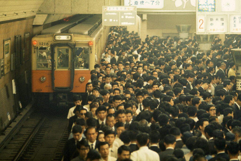 通勤ラッシュ